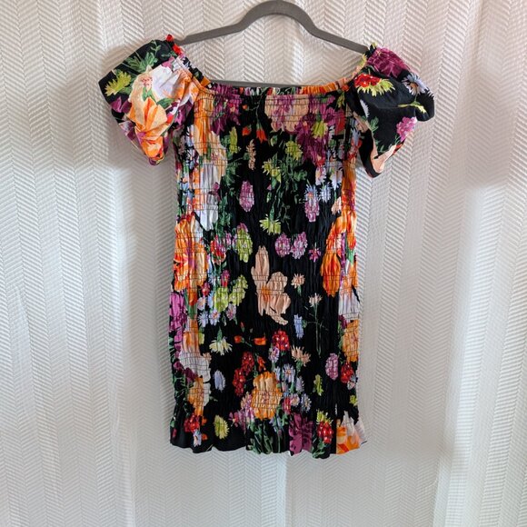 H&M Floral Smocked Off the Shoulder Dress Size small Tropical Vacation Resort - Picture 4 of 14